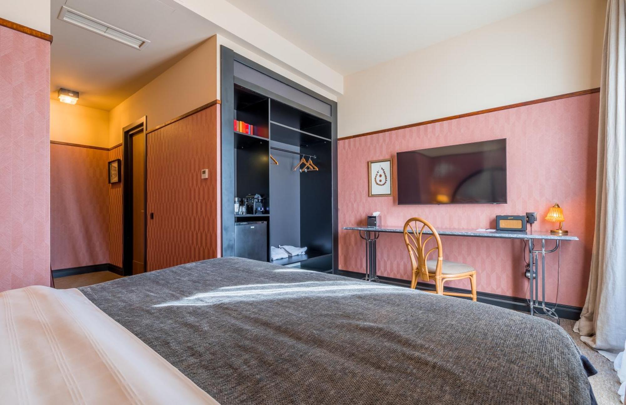 Communal Hotel クタイシ エクステリア 写真