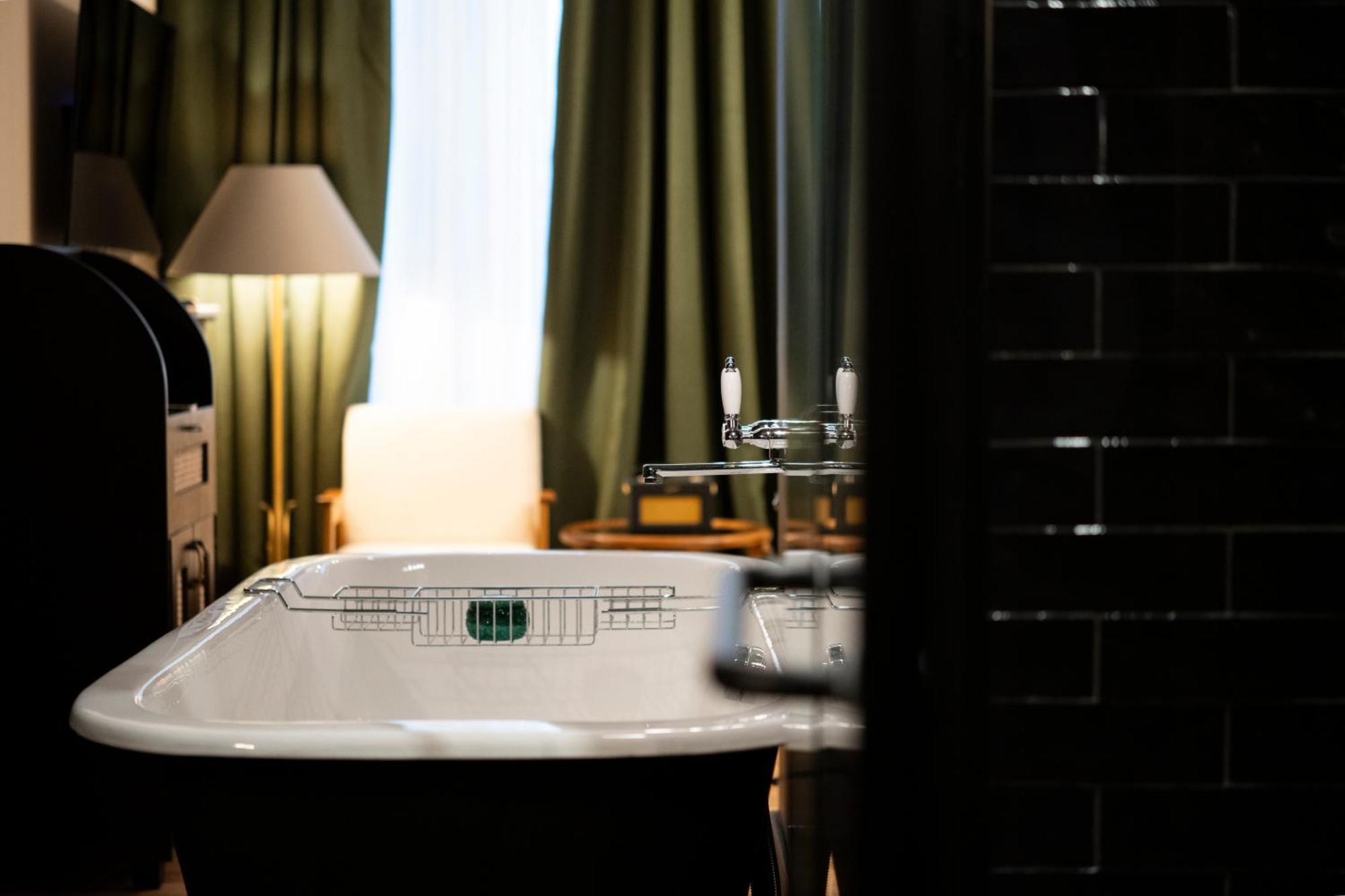 Communal Hotel クタイシ エクステリア 写真