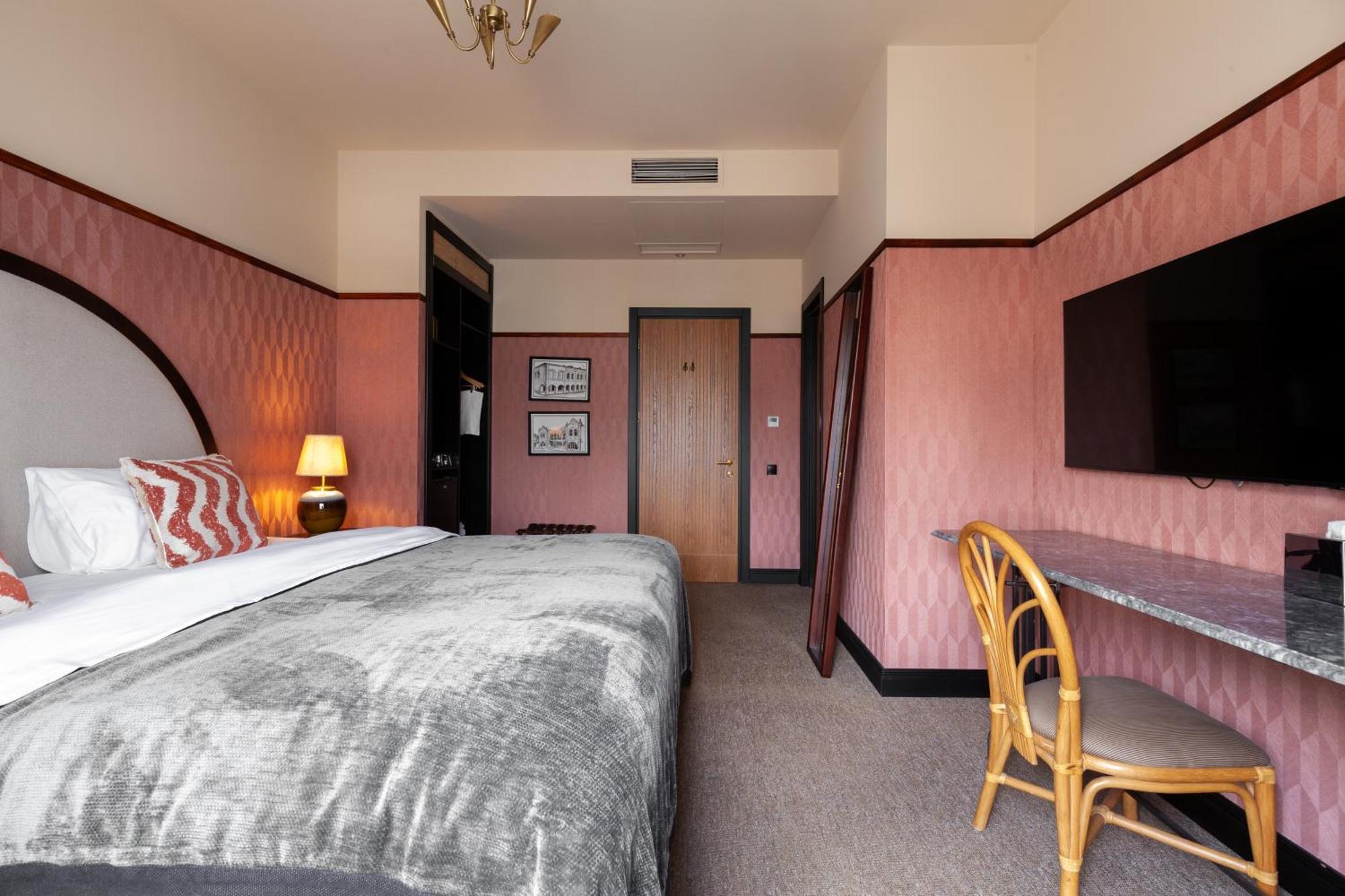 Communal Hotel クタイシ エクステリア 写真